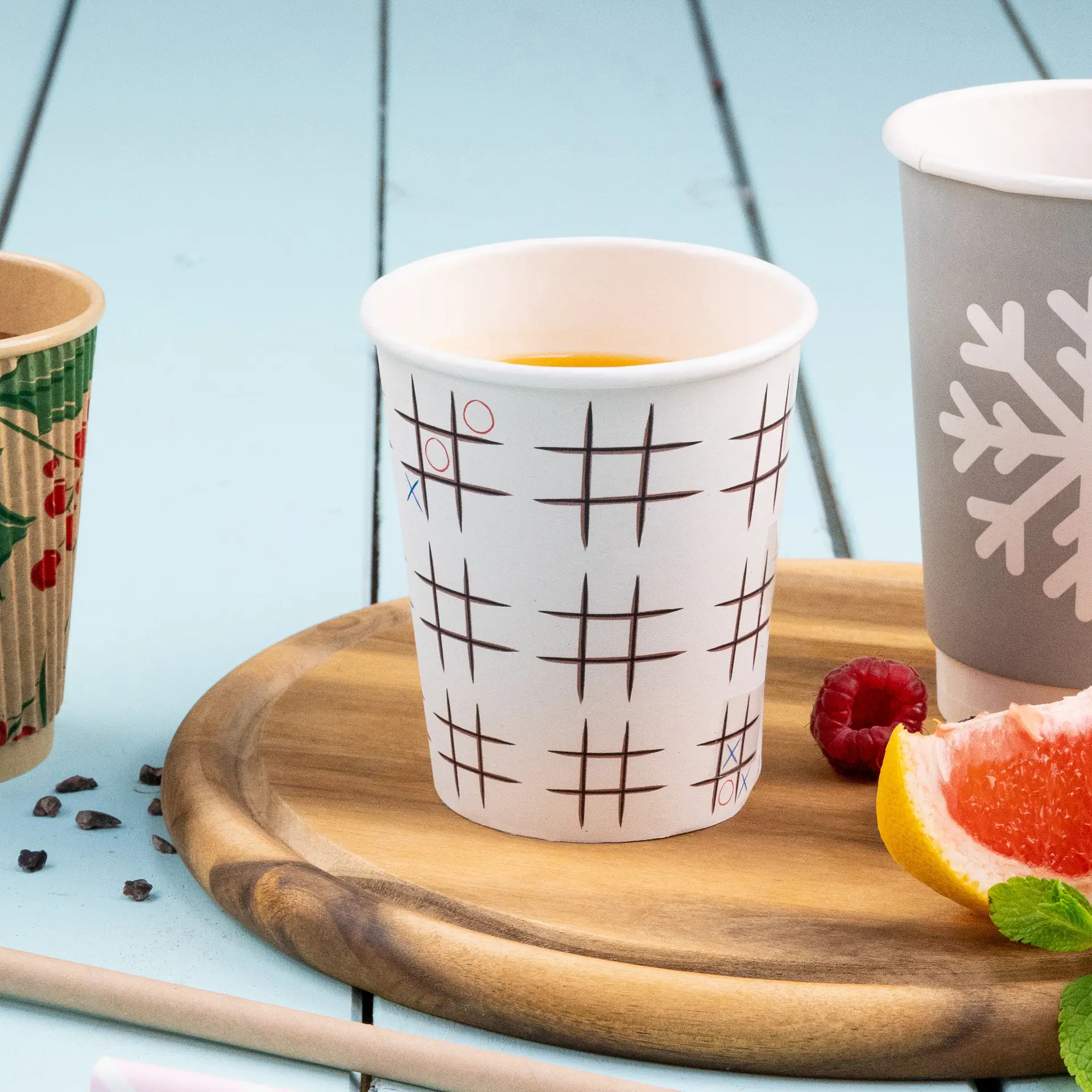 Pappbecher bedruckt "Tic Tac Toe" 200 ml / 8 oz, Ø 80 mm, weiß