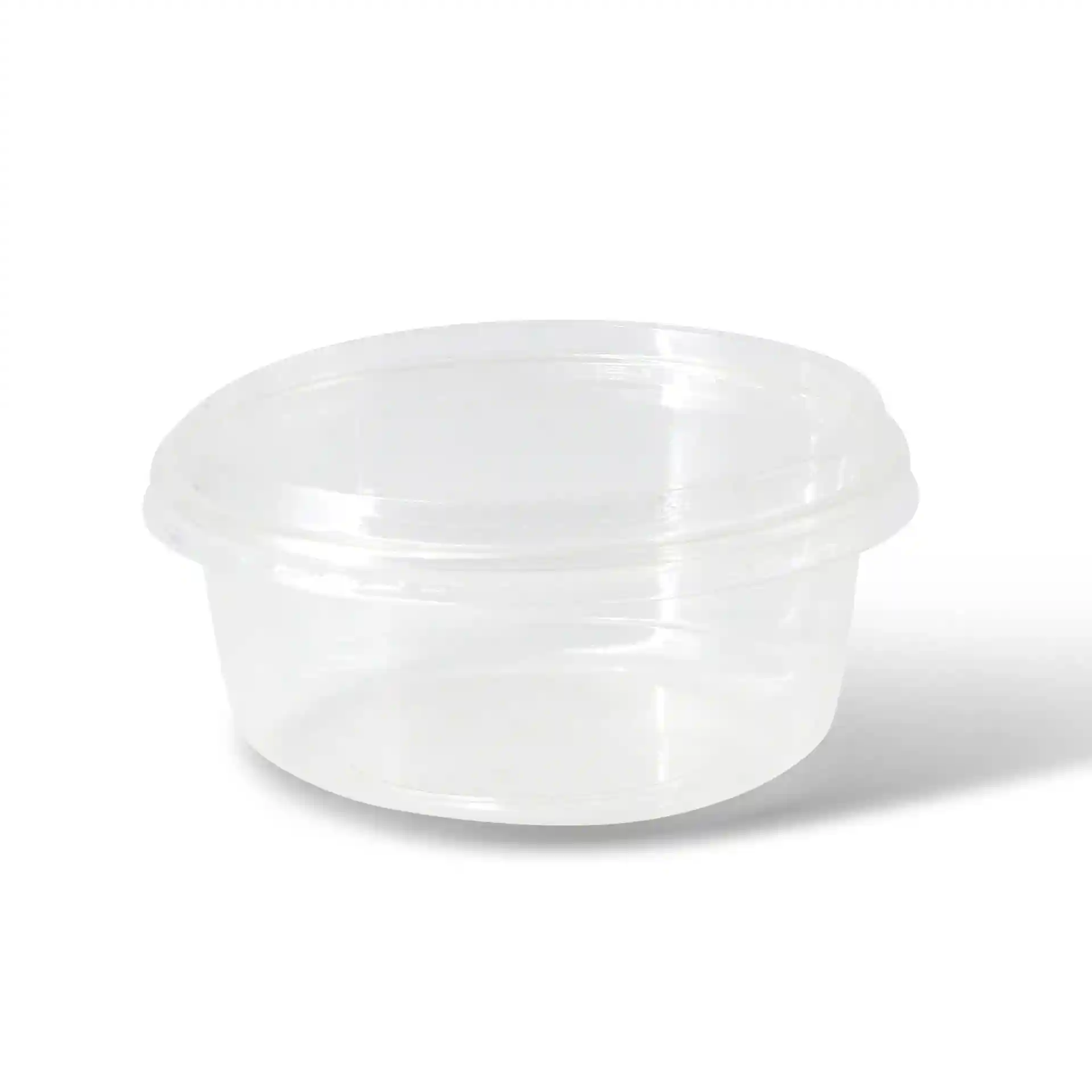 Przezroczysty okrągły pojemnik deli o pojemności 360 ml i średnicy 121 mm.