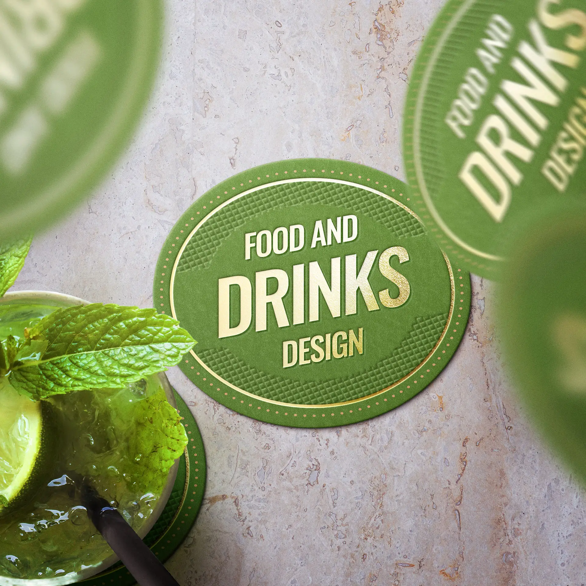 Owalny, drukowany podkładka pod piwo z napisem "Food and Drinks Design" na zielonym tle i dekoracyjnym tekstem.