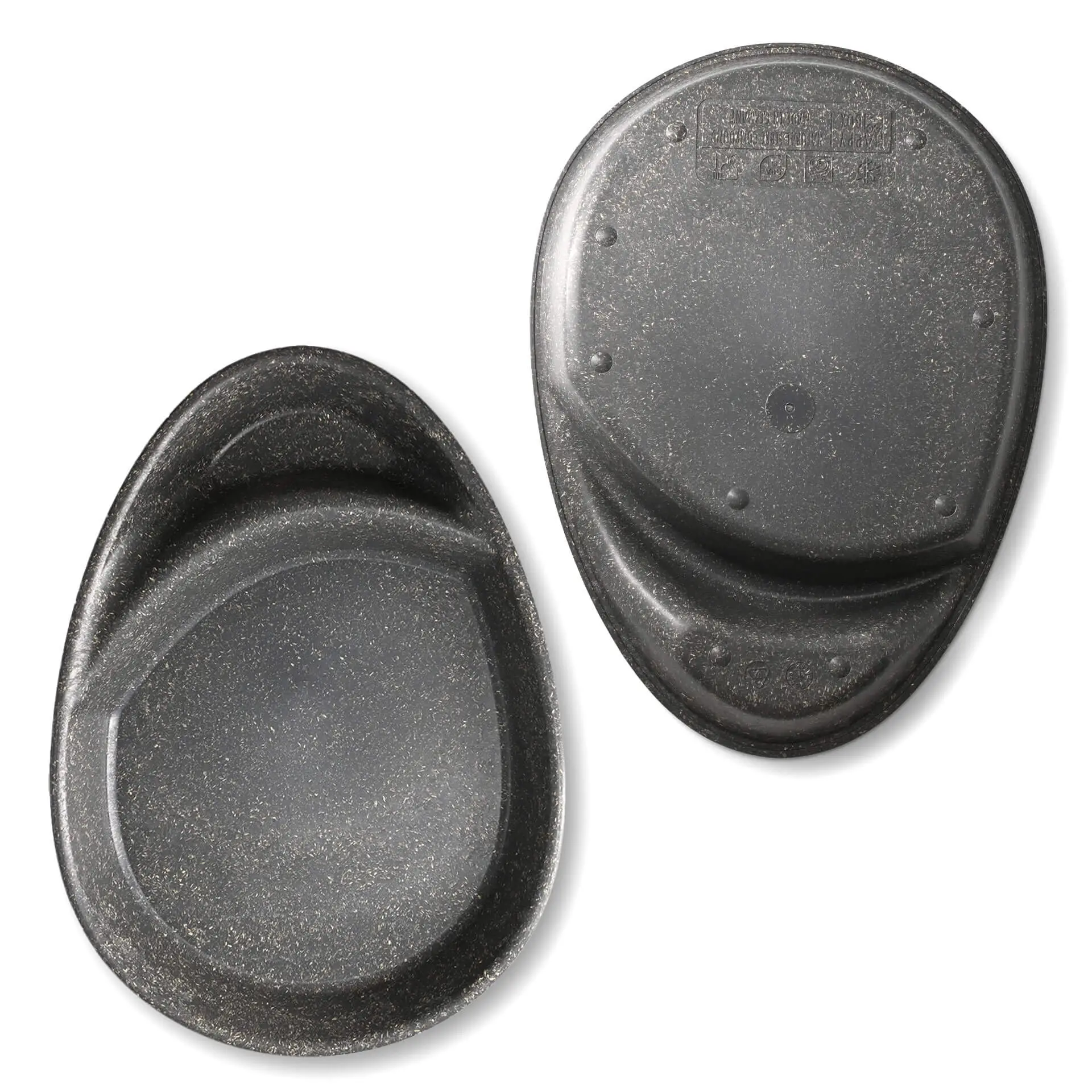 Wielokrotnego użytku szary talerz z dwoma przegródkami; wykonany z materiałów odnawialnych; odporny na mikrofalówkę i zmywarkę.