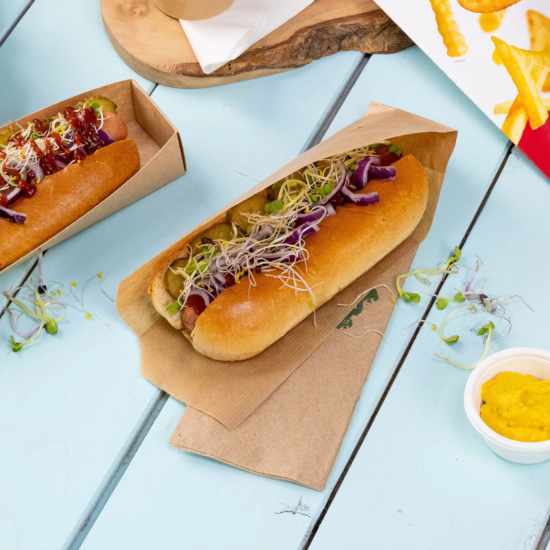 Papier do hot dogów 8 x 20,5 cm