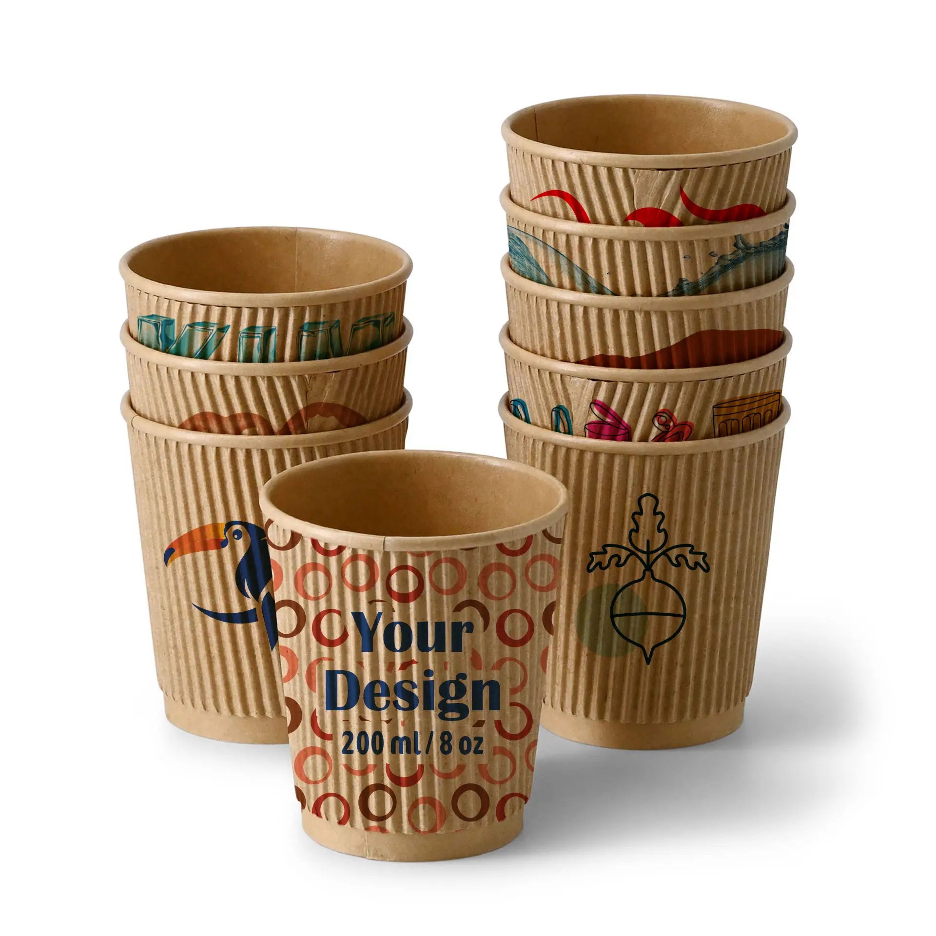 Jedna brązowa falista filiżanka na pierwszym planie z indywidualnym wzorem, otoczona przez kilka podobnych filiżanek z różnymi nadrukami.