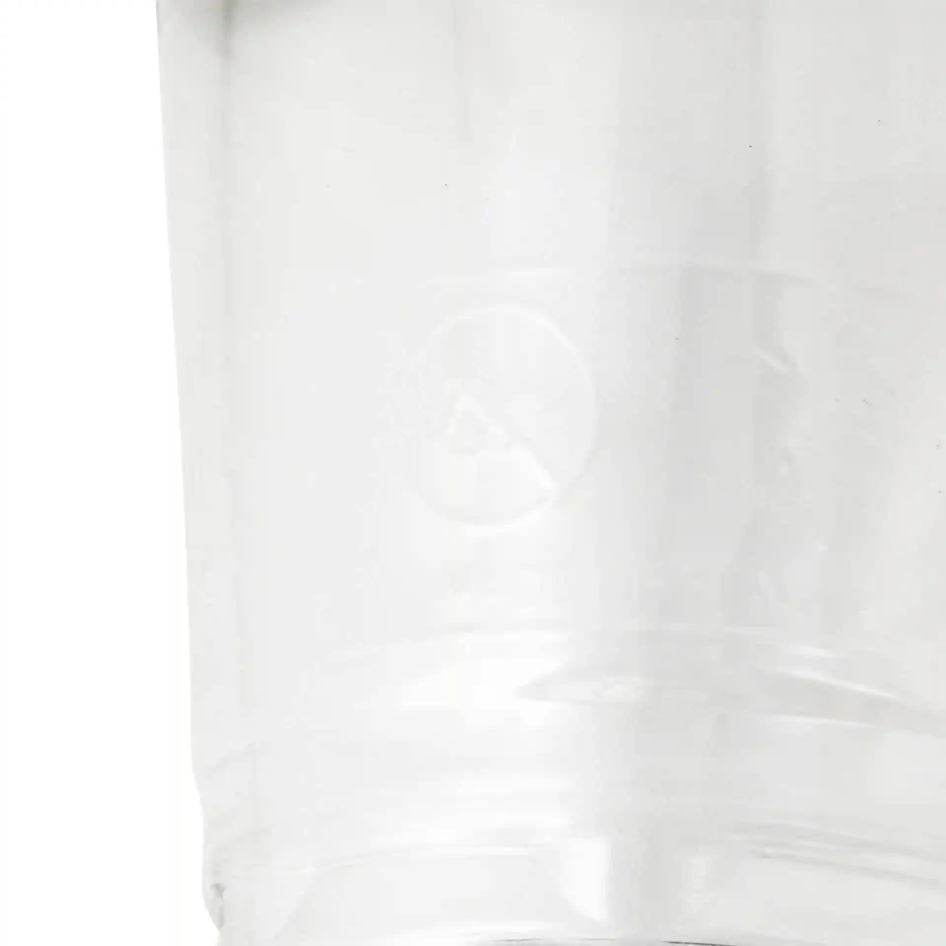 Przezroczysty kubek rPET 8 oz o wysokości 96 mm i średnicy 95 mm na górze.