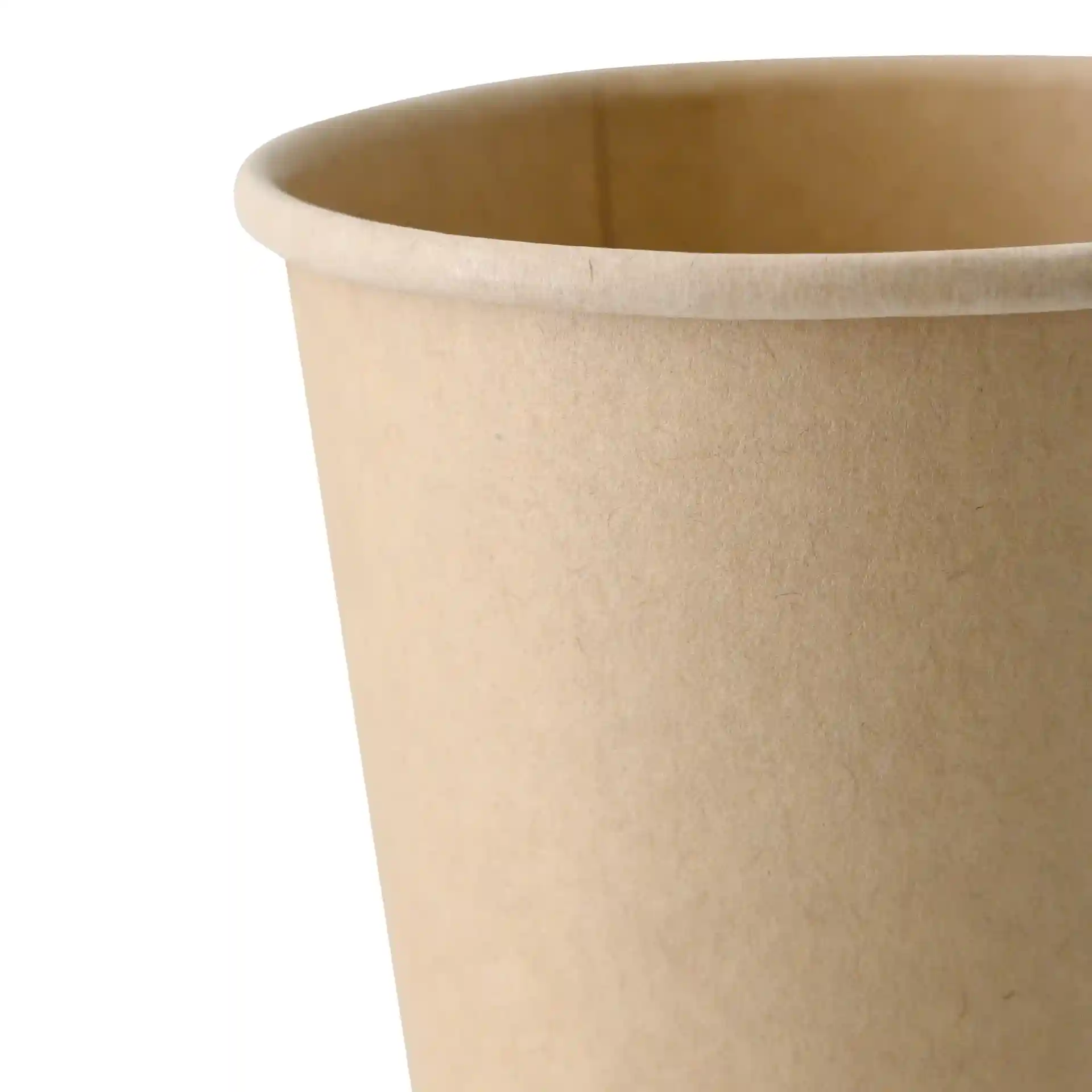 Brązowy papierowy kubek z pojedynczą ścianką, pojemność 200 ml, pokazujący górną krawędź i wnętrze.