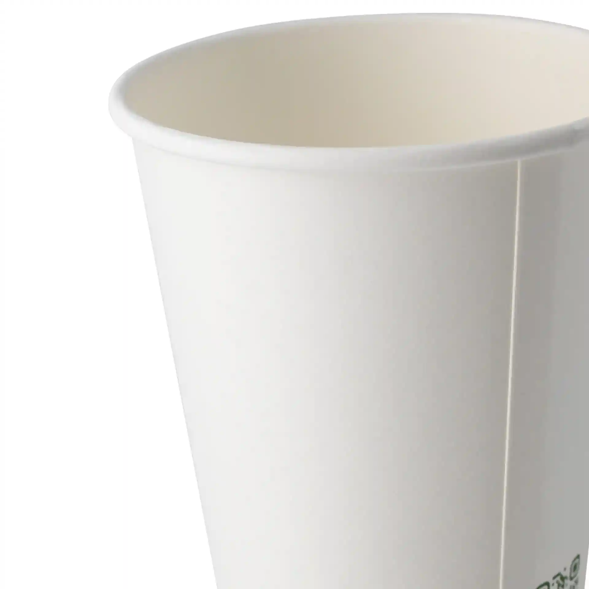 Biały papierowy kubek z pojedynczą ścianką, pojemność 400 ml i średnica 90 mm.