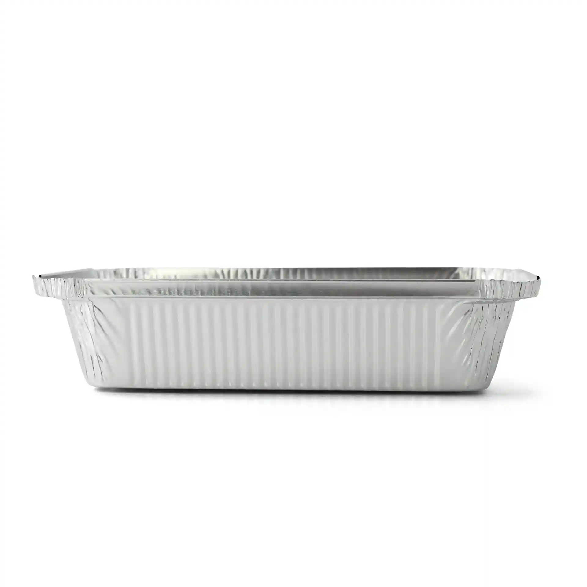 Prostokątny pojemnik aluminiowy o wymiarach 21,4 x 14,9 x 4,3 cm z błyszczącą powierzchnią.