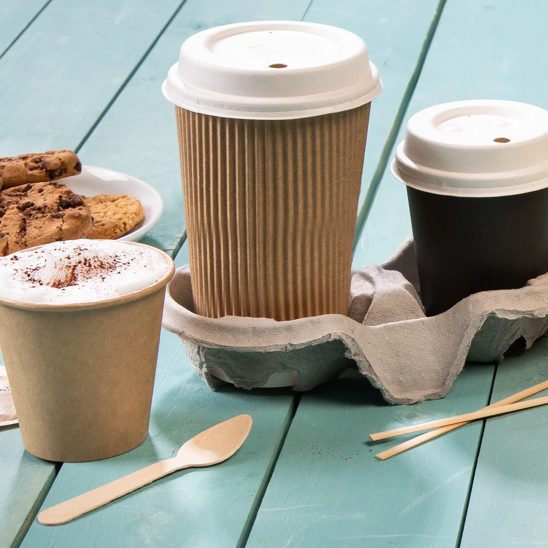 con10027-01-1-riffelbecher-beschichtet-coffee-to-go-becher-400-ml-16-oz-90-mm-braun-innen-weiss-6