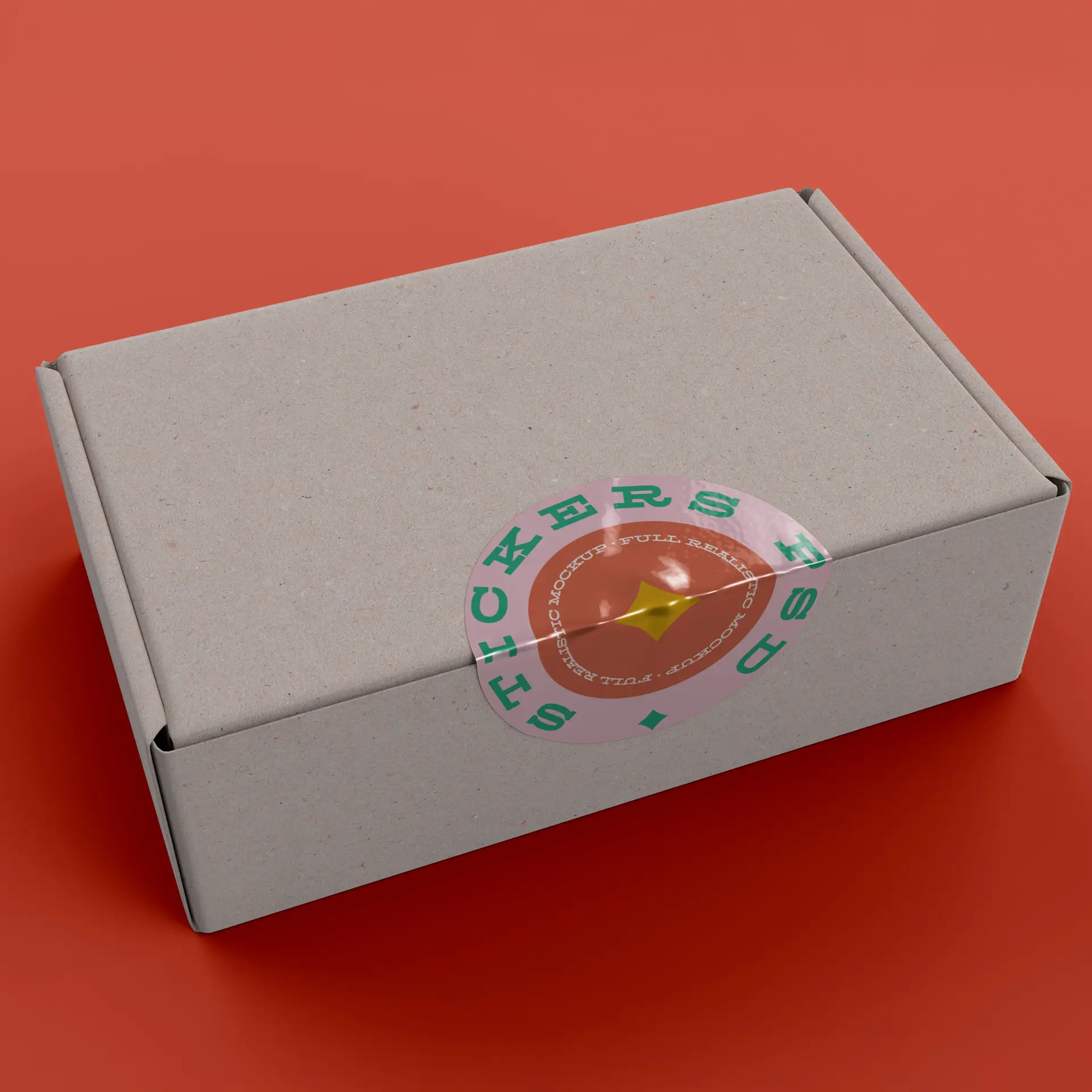 Brąski kartonowy box z okrągłą etykietą z wzorem gwiazdy, wyświetlony na czerwonym tle.
